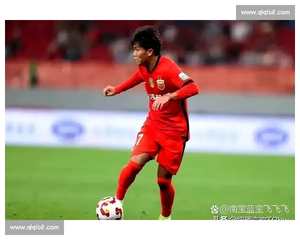 聚焦足球加盟新趋势解析球员转会背后的资本与竞技博弈格局未来走向